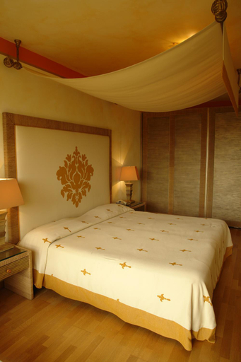 Bedroom 12