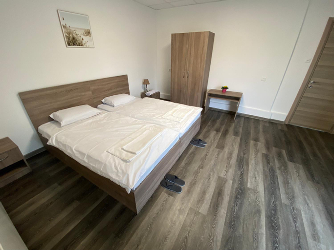 Bedroom 6