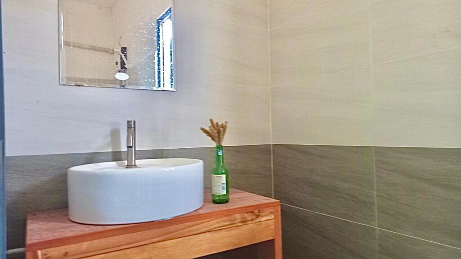 Bathroom 3, Chunlii Homestay, Hàm Thuận Nam