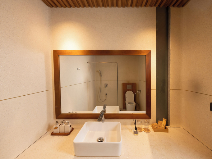 Bathroom, Palm Villa, Mang Yang