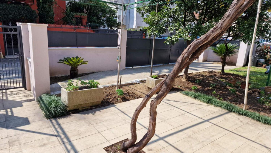Others 3, Ioannis Apartments