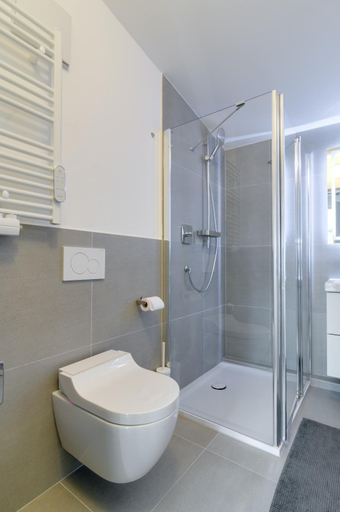 Bathroom 3, Sonnenuhr Bolzano Apartments, Bolzano