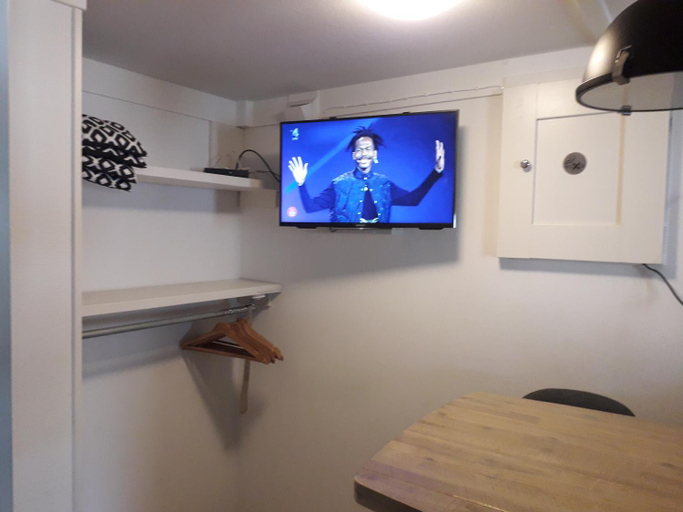 Others 2, B&B CaSandra, Edam-Volendam