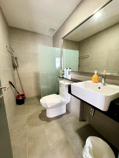 Bedroom 4, Tropicana 218 Macalister by CC, Penang Island