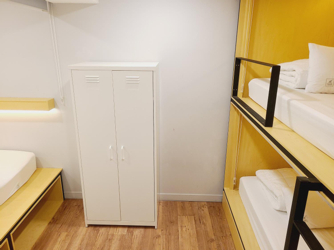 Bedroom 14