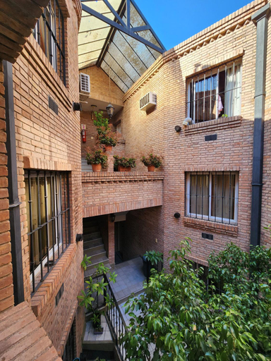 Others 5, Edificio Innova, Capital