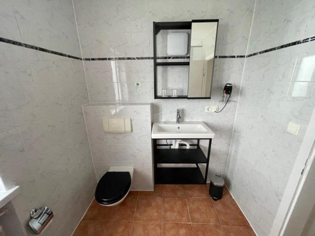 Bathroom, Olympia Pension, Dachau