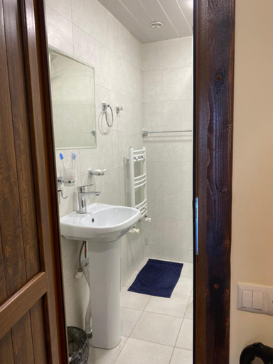 Bathroom, NOY Guest House B&B