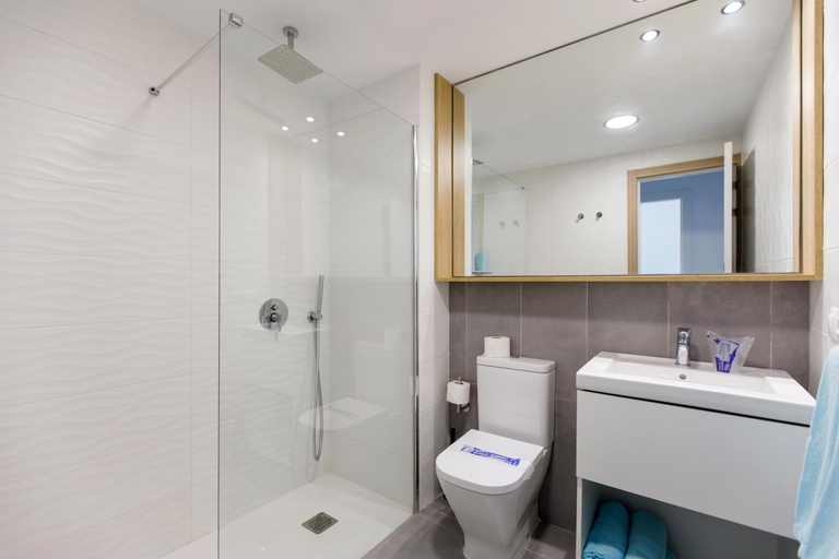 Bathroom 5, Alsol Walhalla, Las Palmas