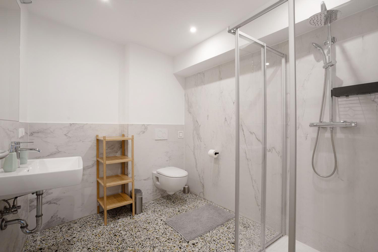 Bedroom 4, easy flat Villach main plaza, Villach