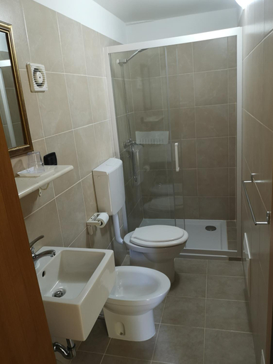 Bathroom 3, B&B Corte San Giuseppe, Lecce