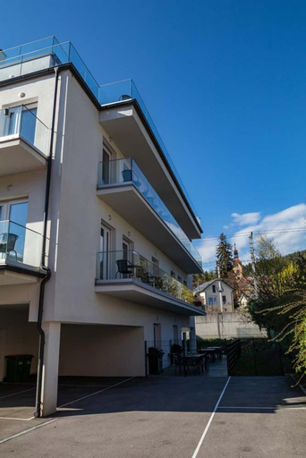 Exterior 1