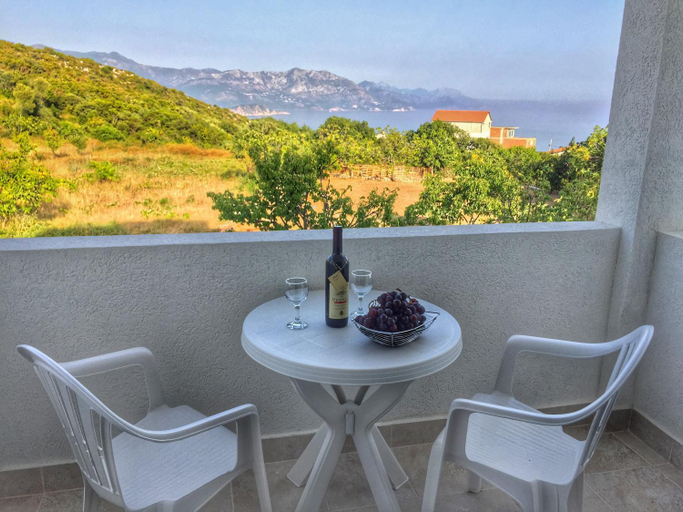 Surrounding environment 2, Apartments Wild Beauty - Krimovica