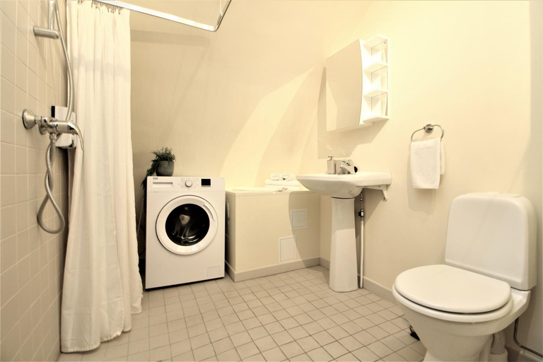 Bathroom, Tallinn City Apartments Kohtu Residence, Tallinn