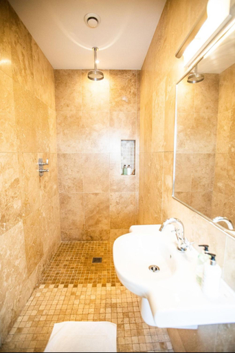 Bathroom 4, Abbotsleigh of Whitby, North Yorkshire