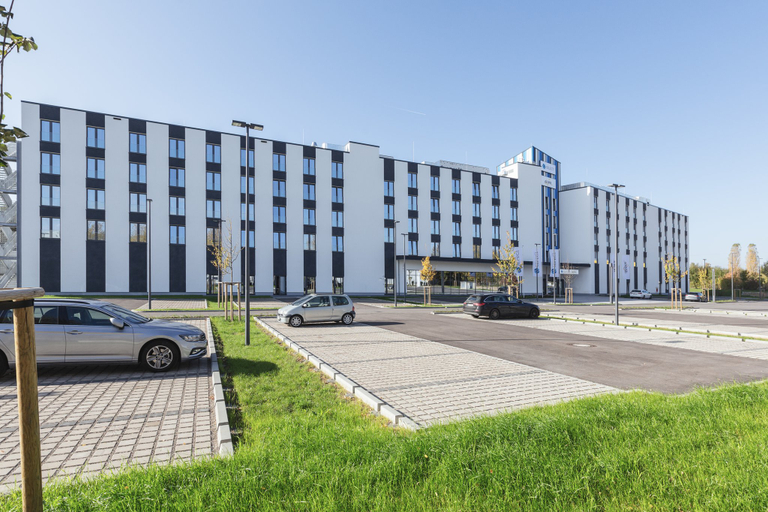 Exterior & Views 2, Garner Hotel Augsburg Nord, Augsburg