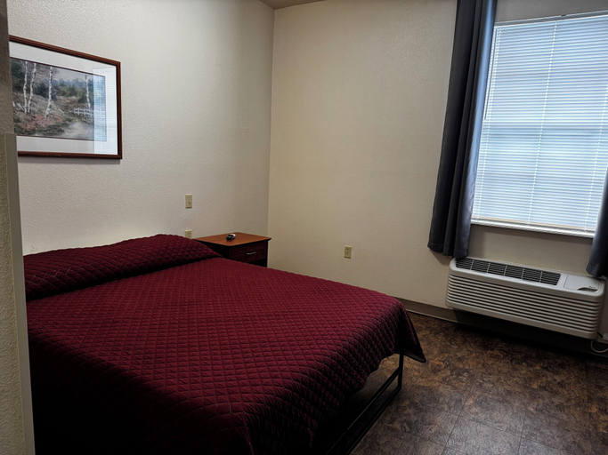 Bedroom 2, BEST STUDIO INN, Miami-Dade