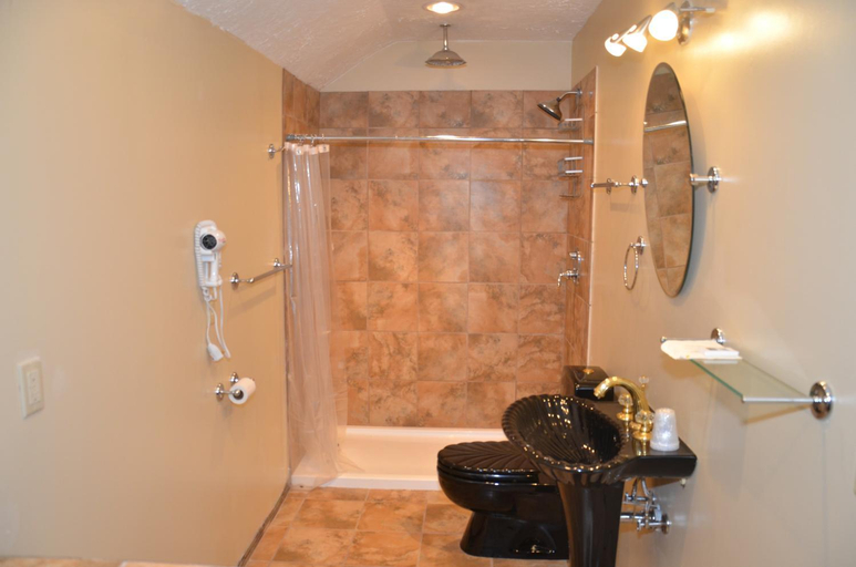 Bathroom 7