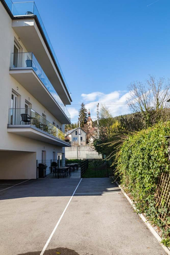 Exterior 11