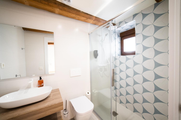 Bathroom 2, Apartamentos Mk77 Leon- Cantareros, León