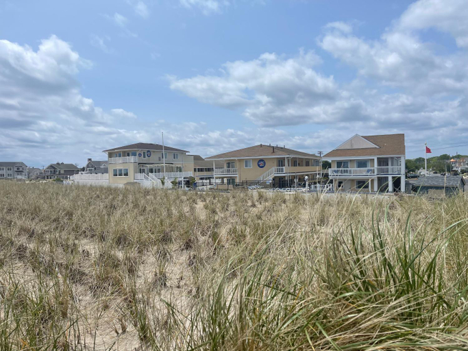 Exterior & Views 1, The White Sands Resort and Spa, Ocean