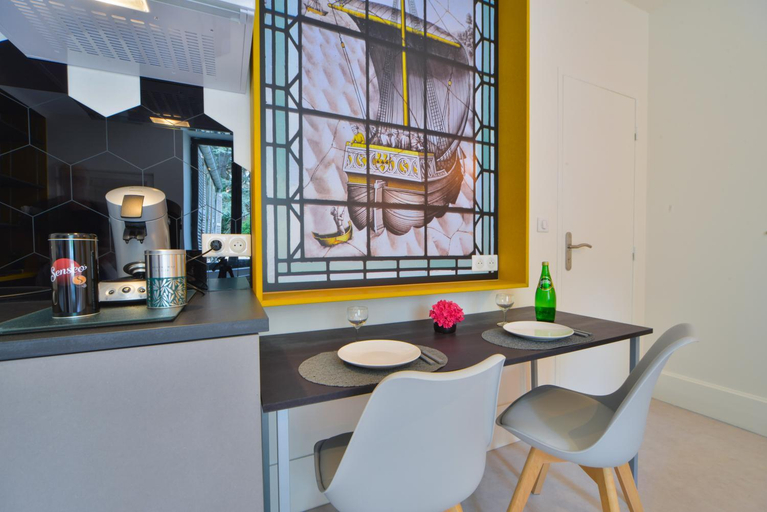 Food & Drinks, Puits de Jouvence, au coeur des commerces, Cher