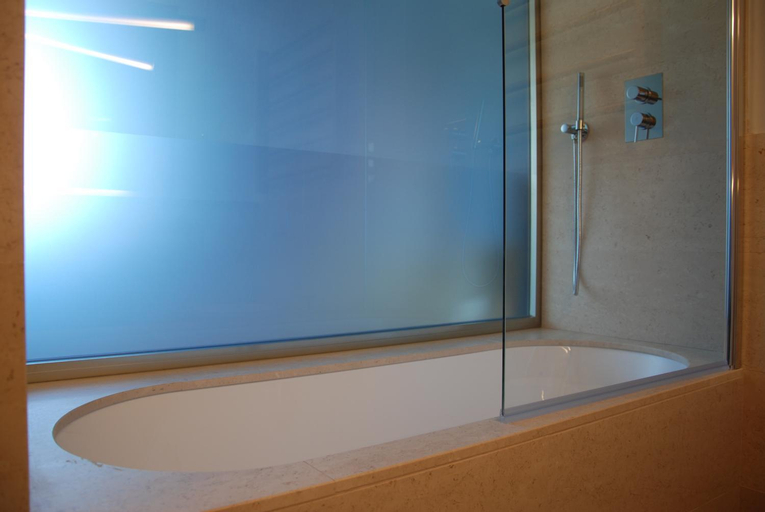 Bathroom 9