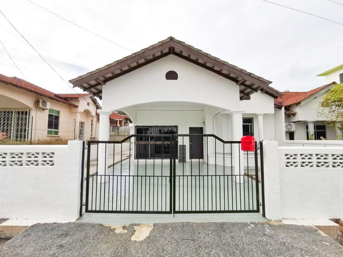 Exterior 1
