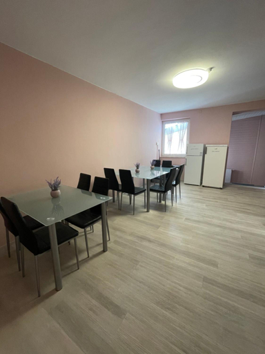Others 4, Privatzimmer Hammrich, Mattersburg