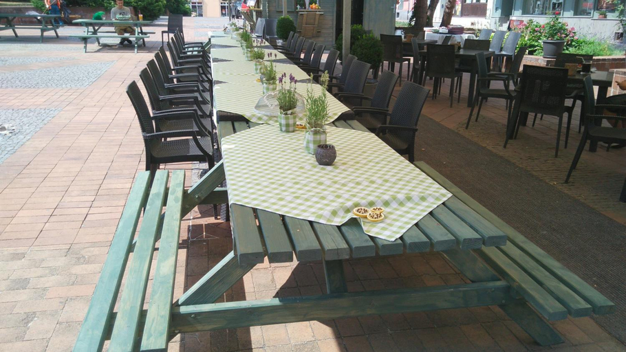 Food & Drinks 2, Apartments Rose Garden, Děčín