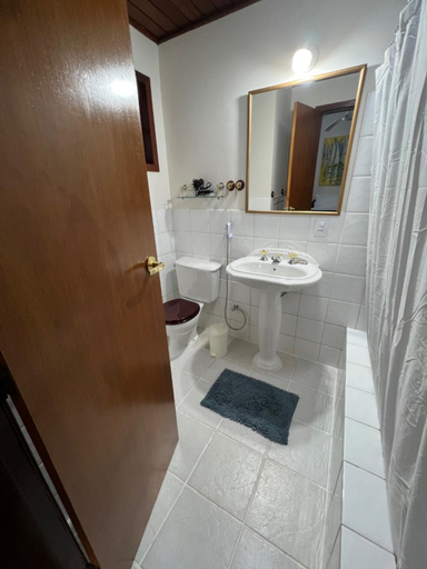 Bathroom 3, Chales da montanha, Petrópolis