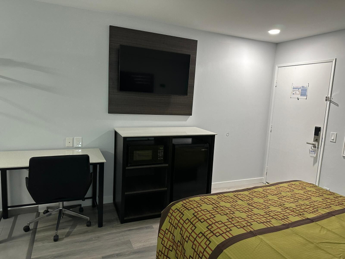 Bedroom 2, Beach Inn - A Huntington Beach Motel, Orange