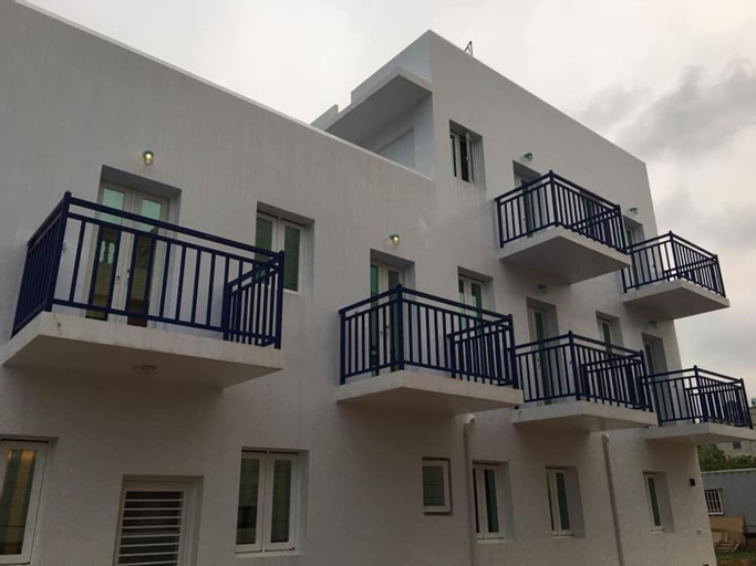 Exterior 5