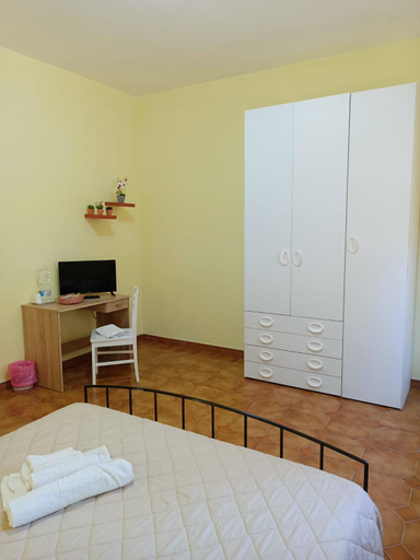 Others 2, Adri's House, Rome