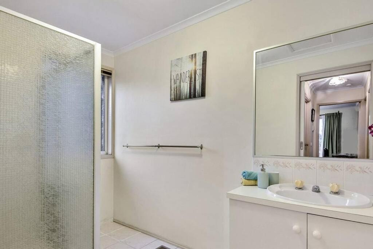 Bedroom, Corner Cottage, Gr. Dandenong - Dandenong