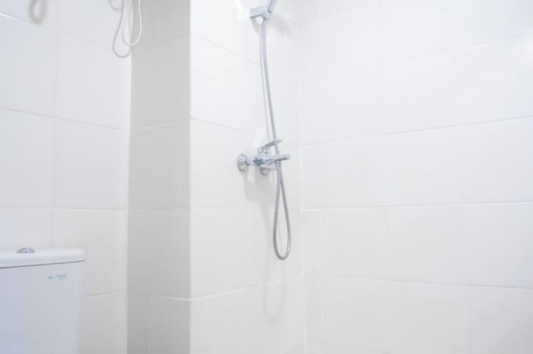 Bathroom 11
