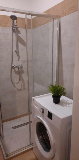 Bathroom 2, Sleepy3city Apartments 10 Lutego 23, Gdynia