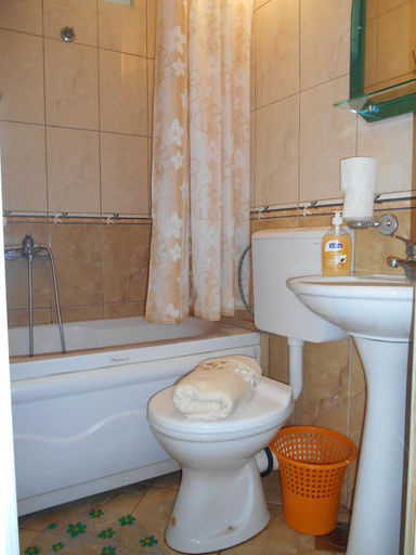 Bathroom 3, Apartments Zuto