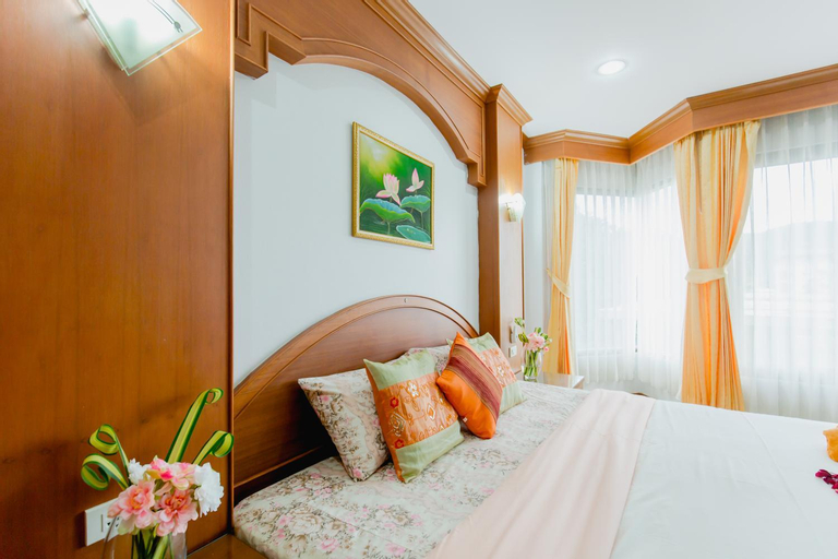 Bedroom 12