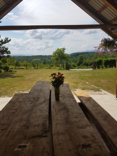 Surrounding environment, Apartments Laura, Rakovica