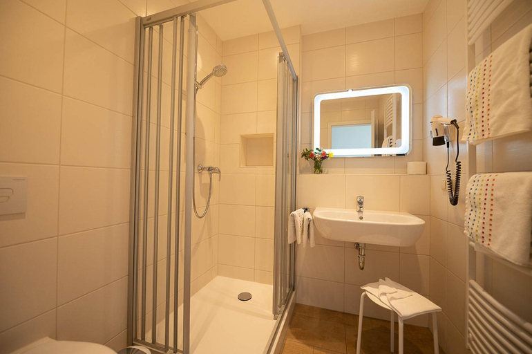 Bathroom 3, Gasthof Drei Schwanen, Greiz