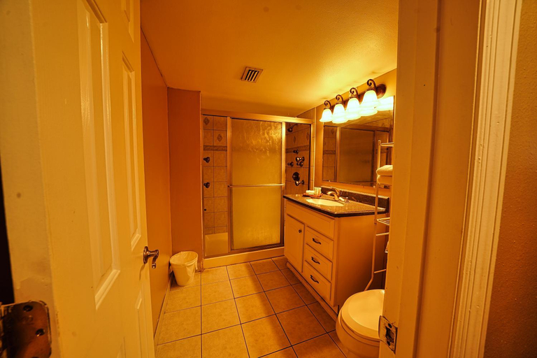 Others 4, Sandals Inn, Volusia