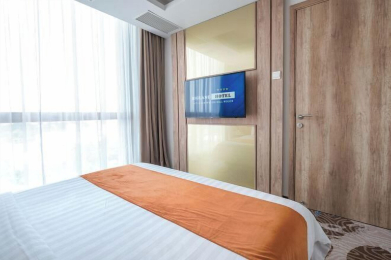 Bedroom 8