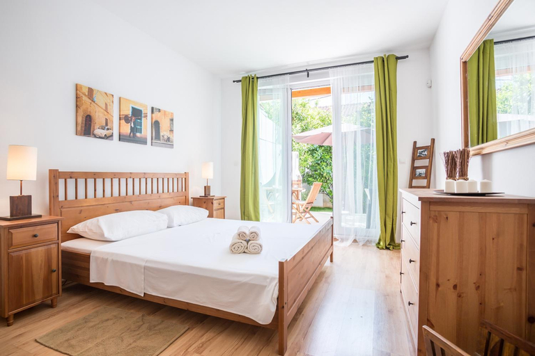 Bedroom, Zlatni Bol Apartments, Bol