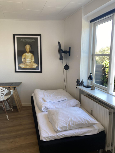 Others 2, Hotel Sniva, Bornholm