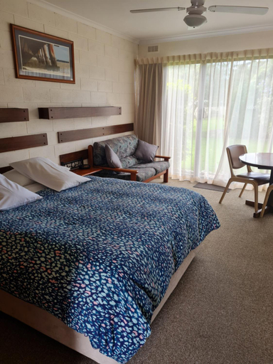 Others 3, Toora Lodge Motel, South Gippsland - East