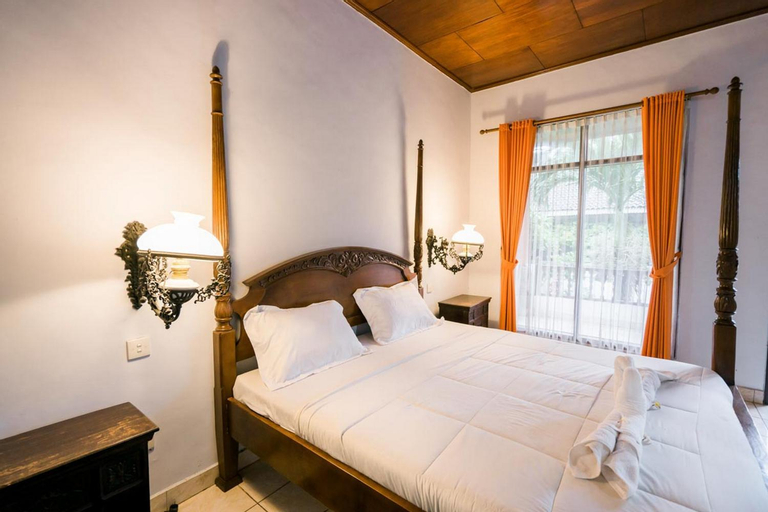 Bedroom 13