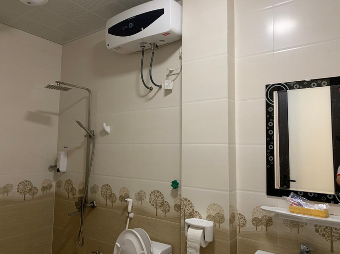 Bathroom 2, Hotel Ngoc Anh, Vân Đồn