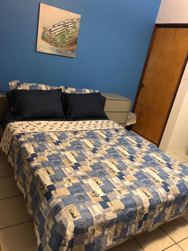 Bedroom 2, Combate Green House