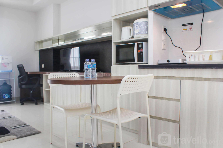 Others 3, Nice & Comfort Studio at Azalea Suites By Travelio, Cikarang